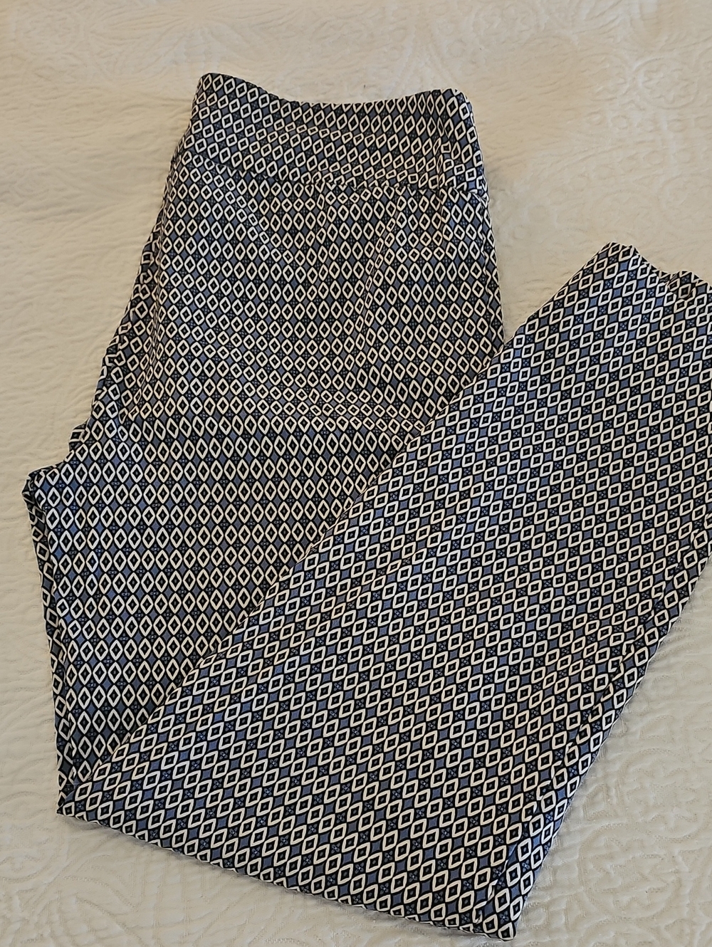 Zac & Rachel Navy and White Diamond-Print Cropped Pants
